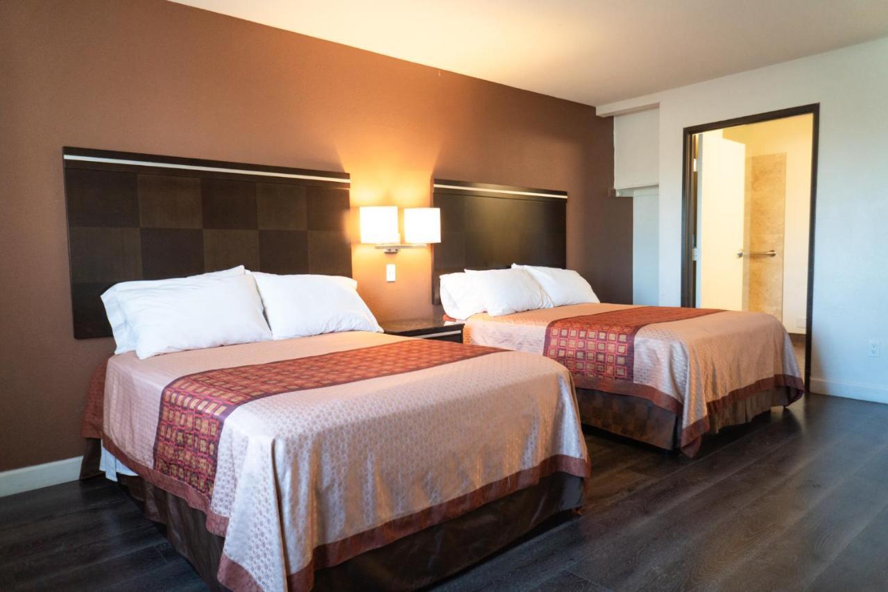Maywood Inn Екстер'єр фото